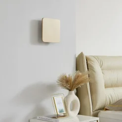 Lucande LED wandlamp Elrik, goudkleurig, 22 cm, metaal