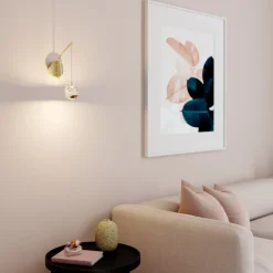 Lucande LED wandlamp Hayley, goudkleurig, glas, 34 cm hoog