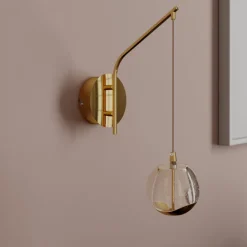 Lucande LED wandlamp Hayley, goudkleurig, glas, 34 cm hoog