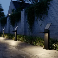 Lucande LED-zonnegolflamp Silvan, 60 cm, sensor, antraciet