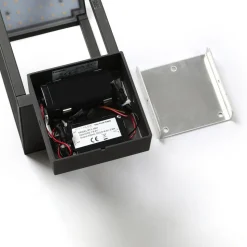 Lucande Timeo LED-buitenwandlamp op zonne-energie