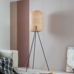 Lucande vloerlamp Jorick, bamboe, driepoot, hoogte 166 cm