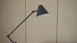 Lucande vloerlamp Phina, zwart/wit, verstelbaar, E27