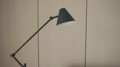 Lucande vloerlamp Phina, zwart/wit, verstelbaar, E27