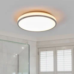 Lyss badkamerlamp met LED's en goede helderheid