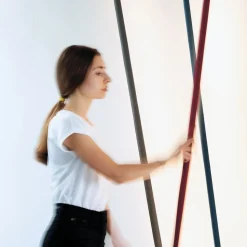 Martinelli Luce Elastica vloerlamp als band, grijs