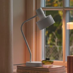 Matis tafellamp, metaal, verstelbare kap, wit