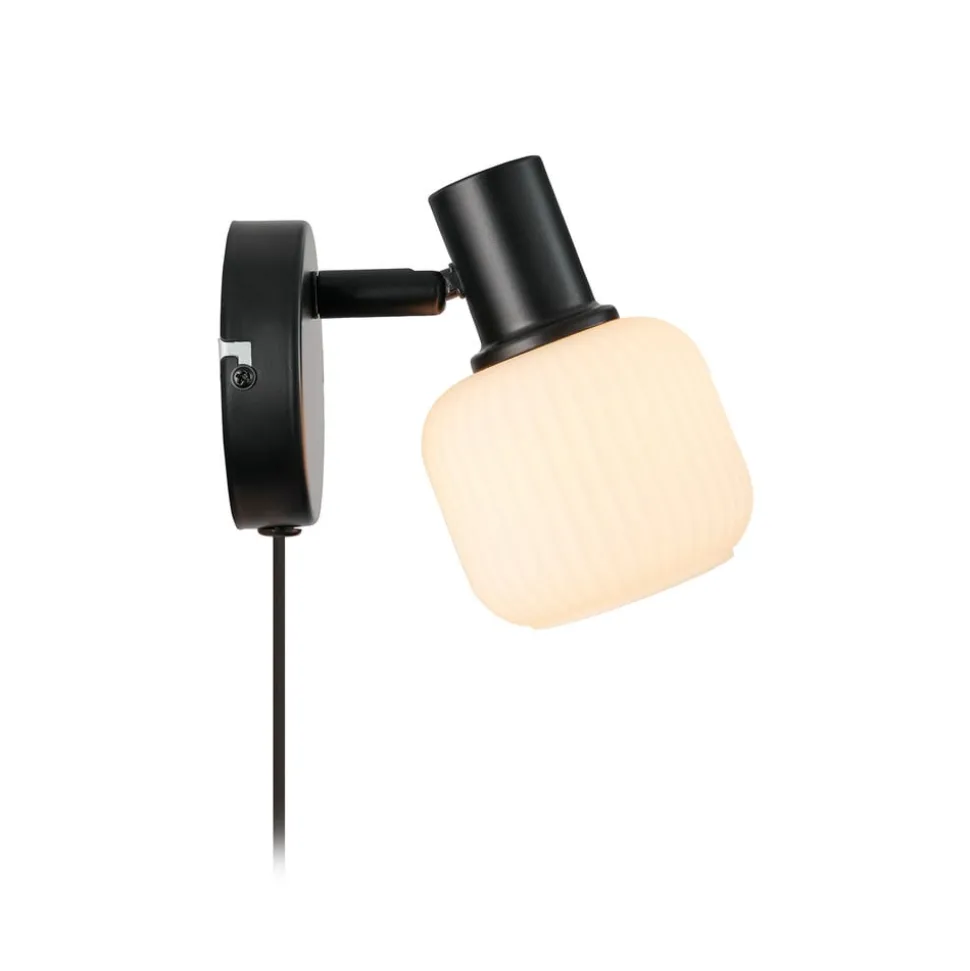 Milford Mini wandlamp, zwart, geribbeld glas, met stekker