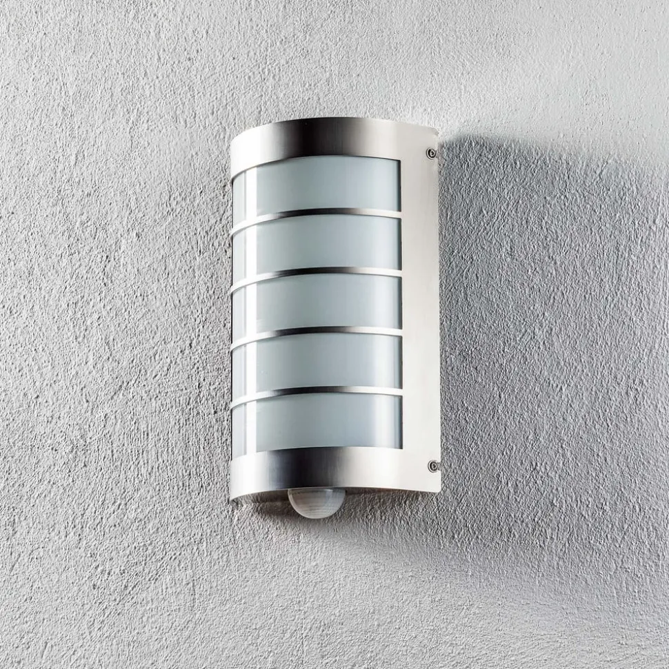 Moderne buitenwandlamp Marco 1 met sensor