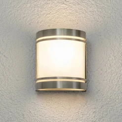 Mooi ontworpen RVS-wandlamp Lenea