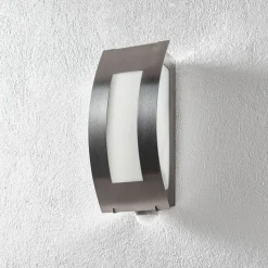 Mooie buitenwandlamp Quadrat met sensor