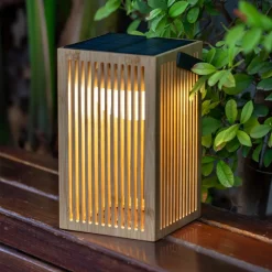 Newgarden Okinawa LED solar-tafellamp van bamboe