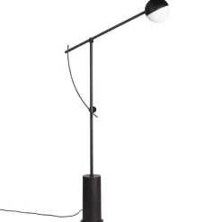 Northern Balancer vloerlamp, zwart