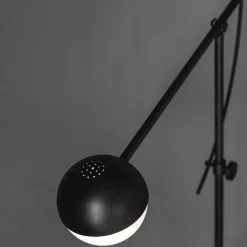 Northern Balancer vloerlamp, zwart