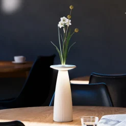 Nuflair LED tafellamp, beige, IP54, dimbaar, 24 cm