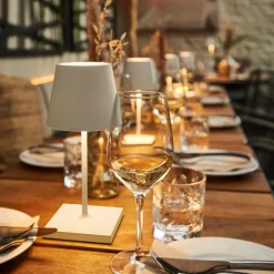 Nuindie mini LED oplaadbare tafellamp, USB-C, wit, IP54, dimbaar