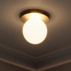 Nuura Liila 1 Medium wandlamp, 1-lamp goud/wit