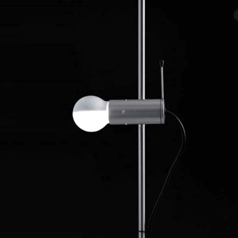 Oluce Agnoli - minimalistische vloerlamp