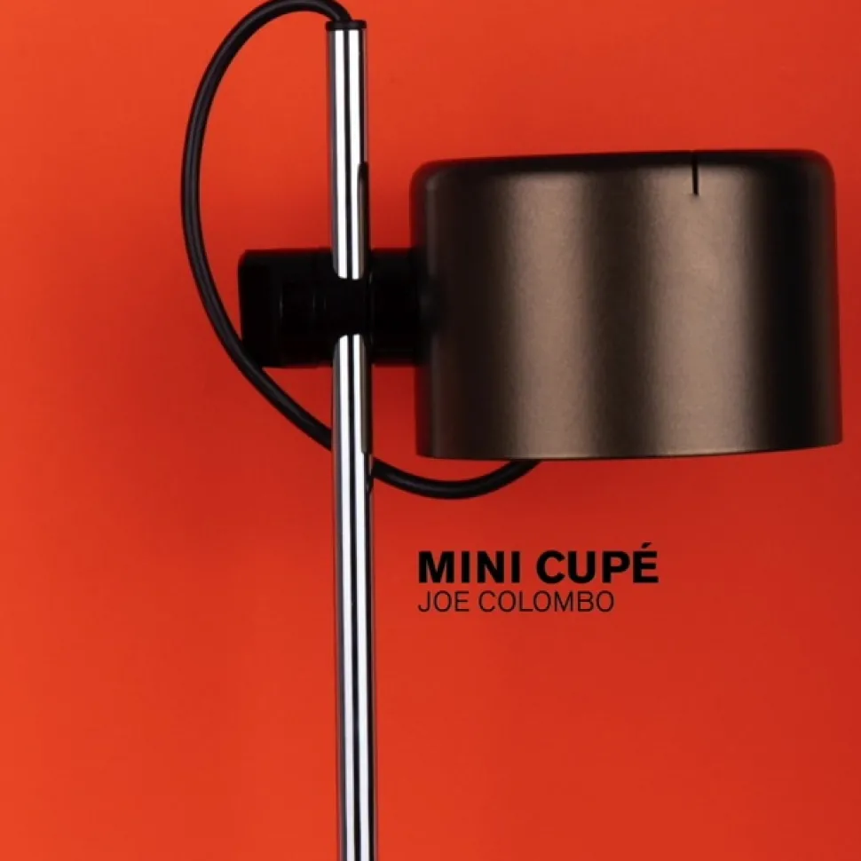 Oluce Mini Coupè LED tafellamp, mosterdgeel