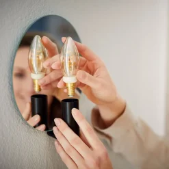 Philips Classic B35 LED kaarslamp goud E14 2,5W