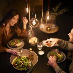 Philips E14 LED kaars C35 3W dimbaar 2.200K goud