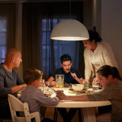 Philips E27 LED lamp dag/nacht-sensor 7,5W 2.700K