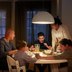 Philips SceneSwitch E27 8W LED lamp 2.700K mat