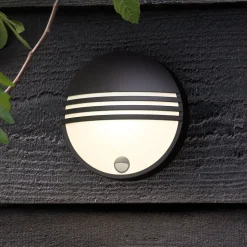 Philips Yarrow LED outdoor wandlamp met sensor