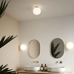 Plafondlamp Alton met glazen kap, messing/opaal