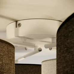 Plafondlamp Hotel met vijf textiel lampenkappen