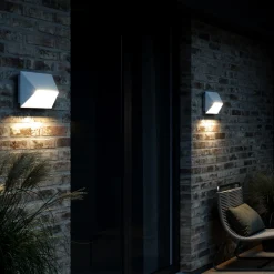 Pontio 27 buitenwandlamp, breedte 27 cm, wit