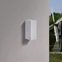 Prios buitenwandlamp Tetje, wit, hoekig, 16 cm