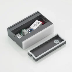 Prios Itarion LED buiten wandlamp, opaal witte kap