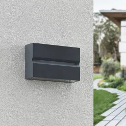 Prios Itarion LED buitenwandlamp, heldere kap