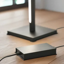 Quitani LED vloerlamp Kiera, eiken/zwart mat