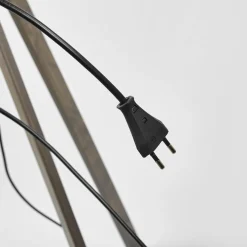 Quitani Thea vloerlamp, grijs hout, zwarte kap