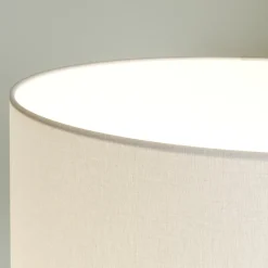 Quitani vloerlamp Nida, houten frame, witte kap