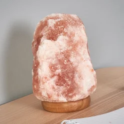 ROCK zoutlamp verspreidt gezellig licht