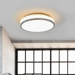 Ronde LED plafondlamp Lyss met chromen rand, IP44