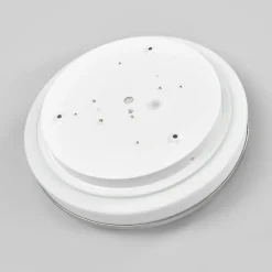 Ronde LED plafondlamp Lyss met chromen rand, IP44