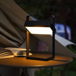 Saulio LED tafellamp op zonne-energie, zwart, IP44, aluminium, USB,