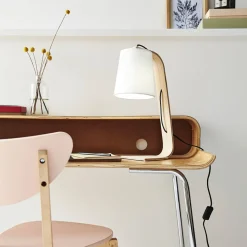 Scandinavische witte tafellamp met stoffen kap