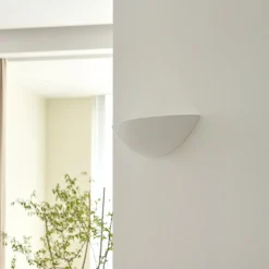 Schaalvormige gipsen wandlamp Guilia