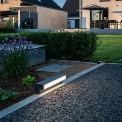 SLV L-Line Out LED sokkellamp CCT, hoogte 10 cm