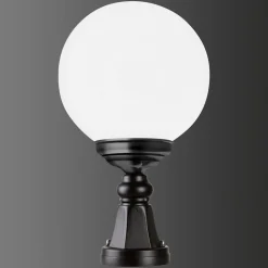 Sokkellamp 1141 met bolkap, zwart/wit