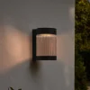 Solar buitenwandlamp Coupar, zwart, kunststof, IP44