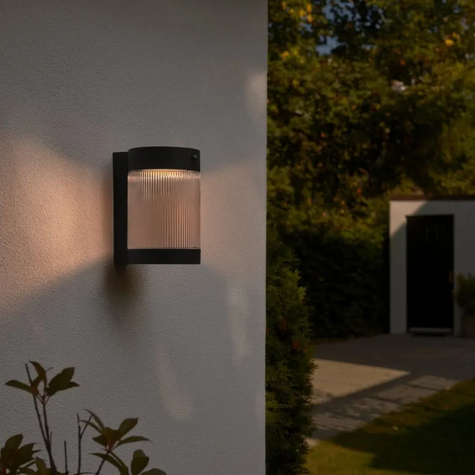 Solar buitenwandlamp Coupar, zwart, kunststof, IP44