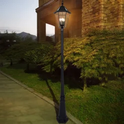 Solar mastlamp London met retrofit-LED lampen