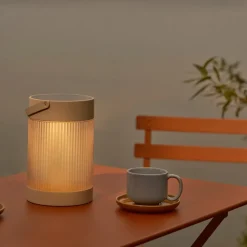 Solar tafellamp Coupar, zandkleurig, kunststof, IP44