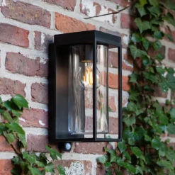 Solar-wandlamp Flair met sensor, kap centraal